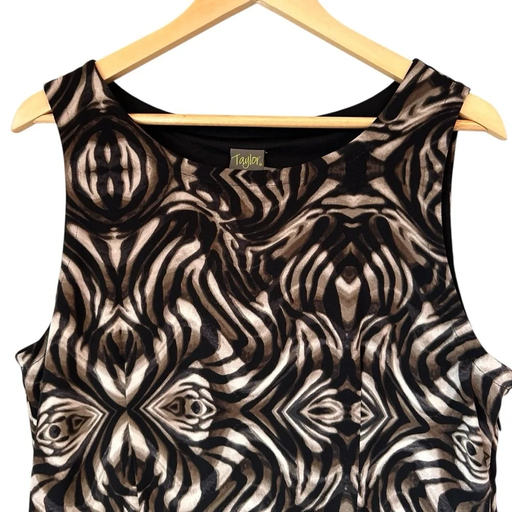 Taylor Monochrome Swirl Sleeveless Midi Vacation Dress, 14